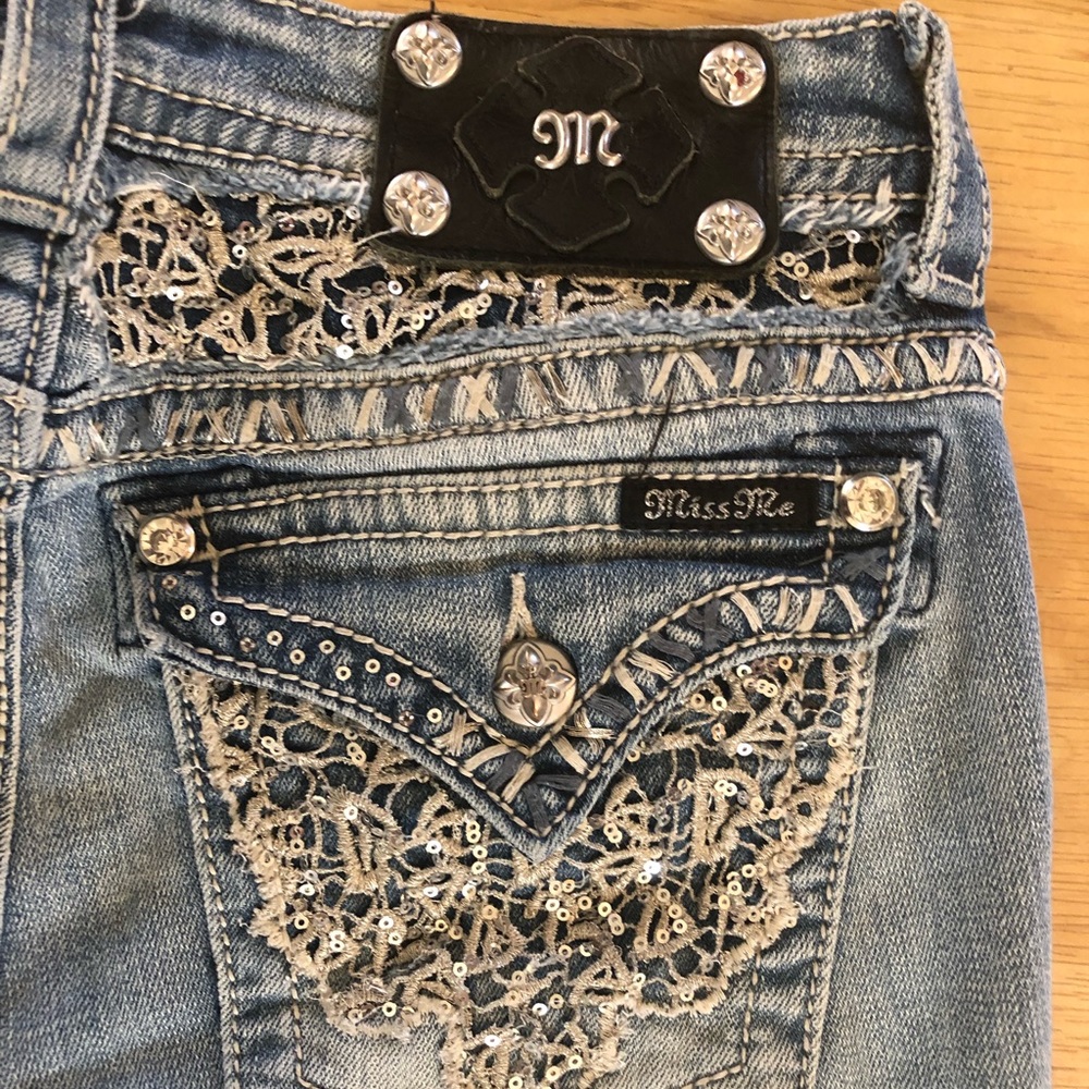 Miss Me Buckle blue jeans with sequins Size 28